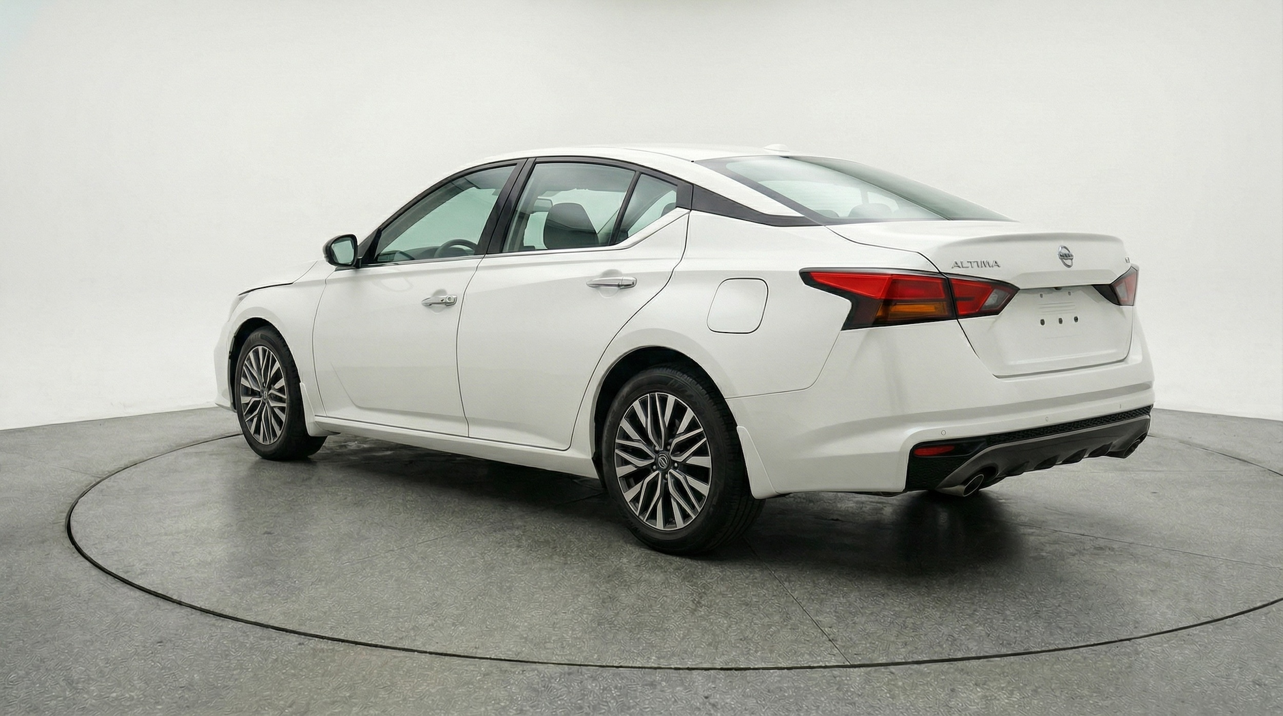 Thumbnail: 2025 Nissan Altima - 5