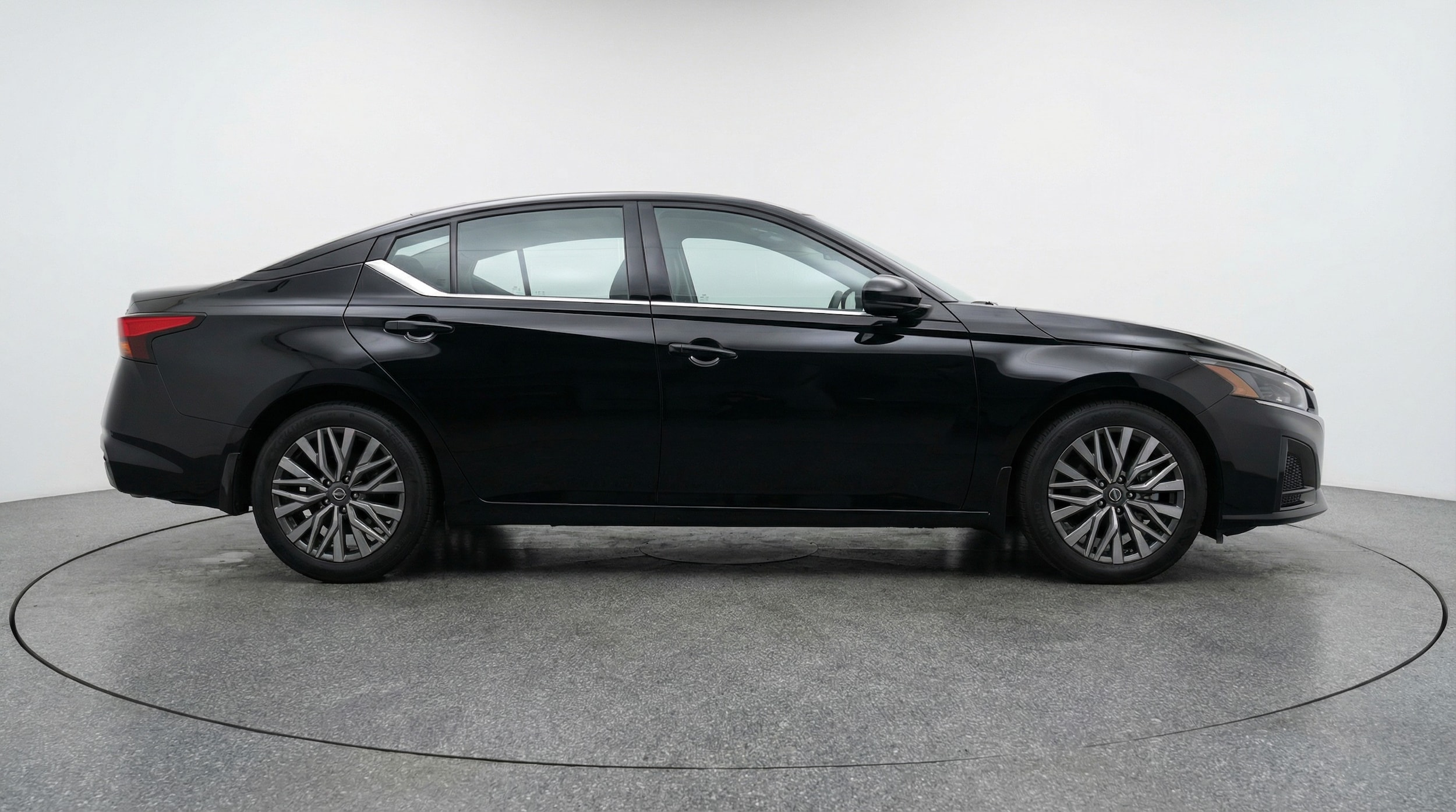 Thumbnail: 2025 Nissan Altima - 8