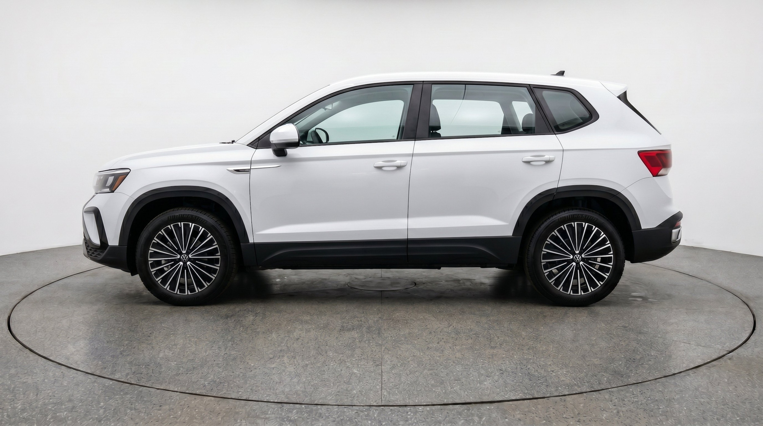 Thumbnail: 2026 Volkswagen Taos - 5