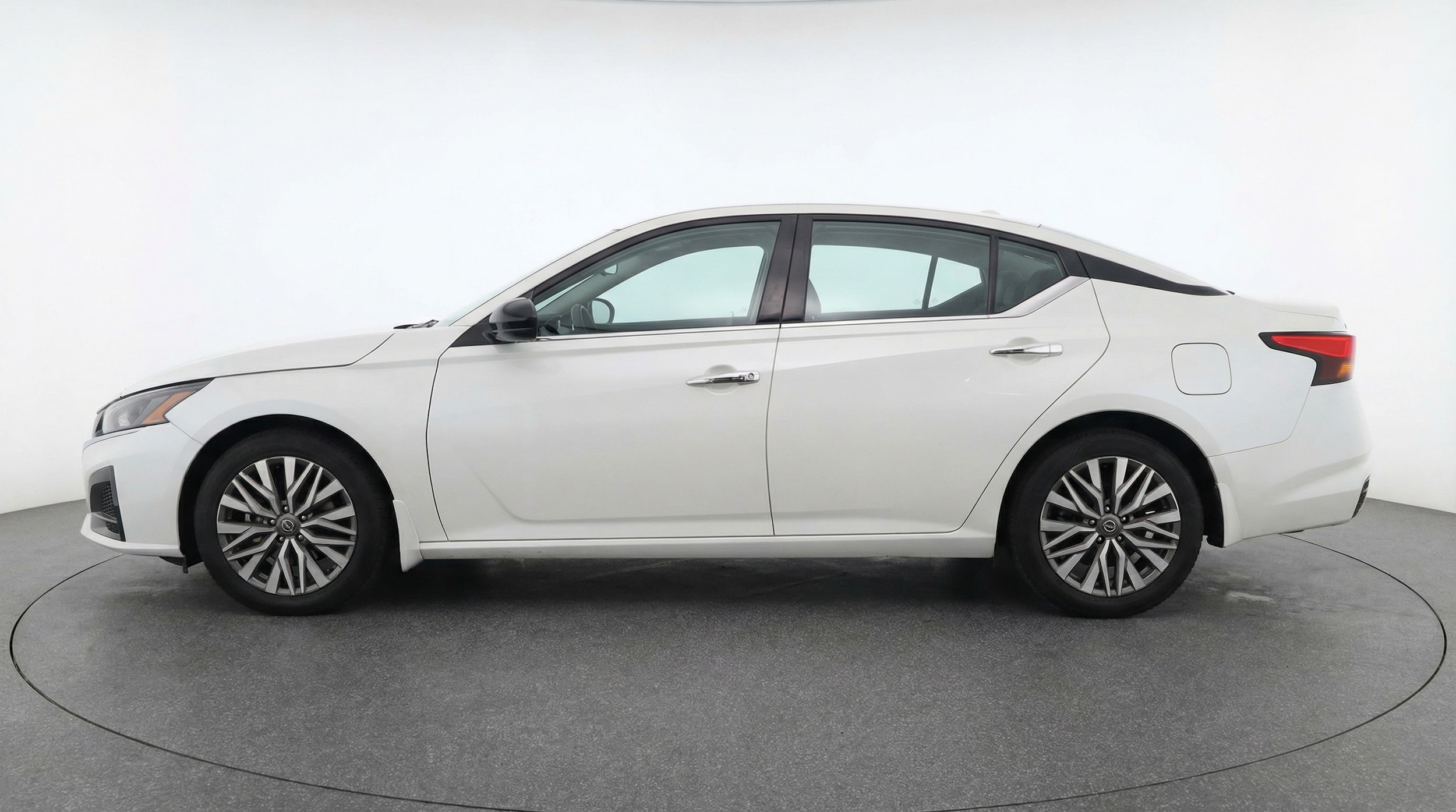 Thumbnail: 2025 Nissan Altima - 4