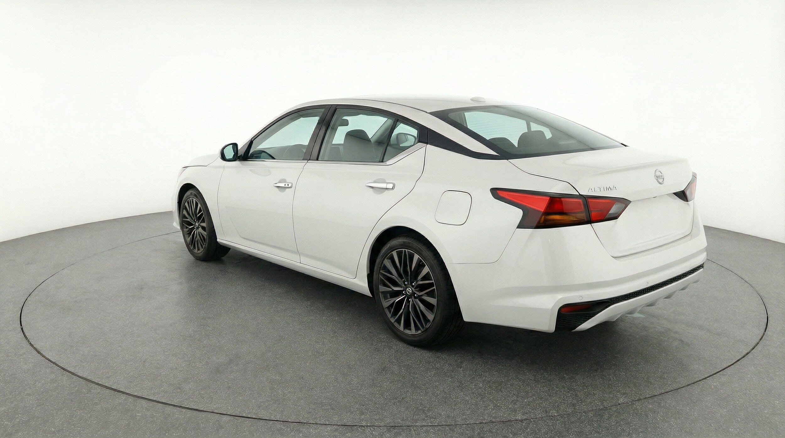 Thumbnail: 2025 Nissan Altima - 5