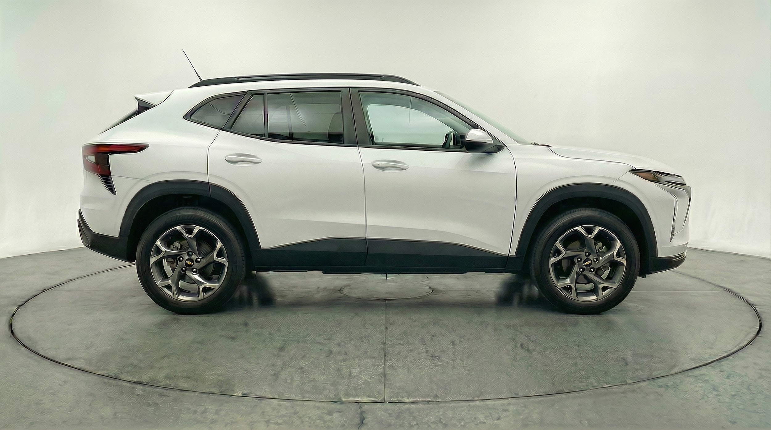 Thumbnail: 2025 Chevrolet Trax - 8