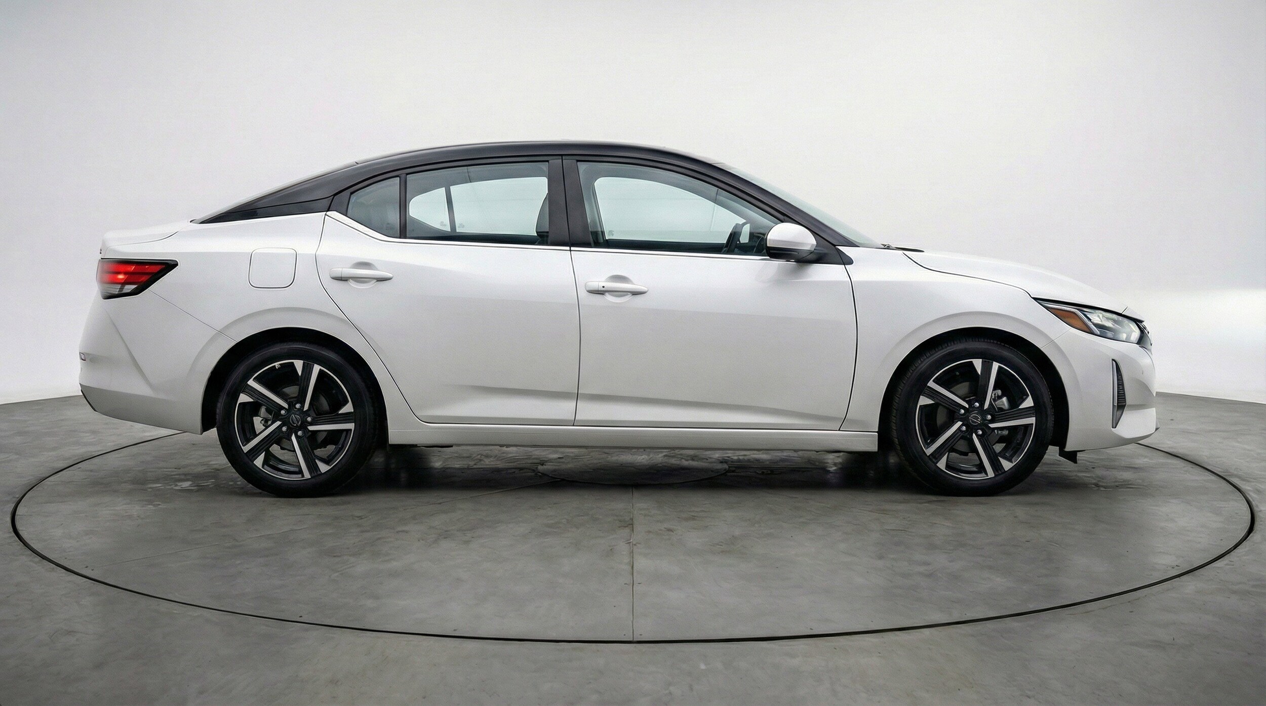 Thumbnail: 2025 Nissan Sentra - 11