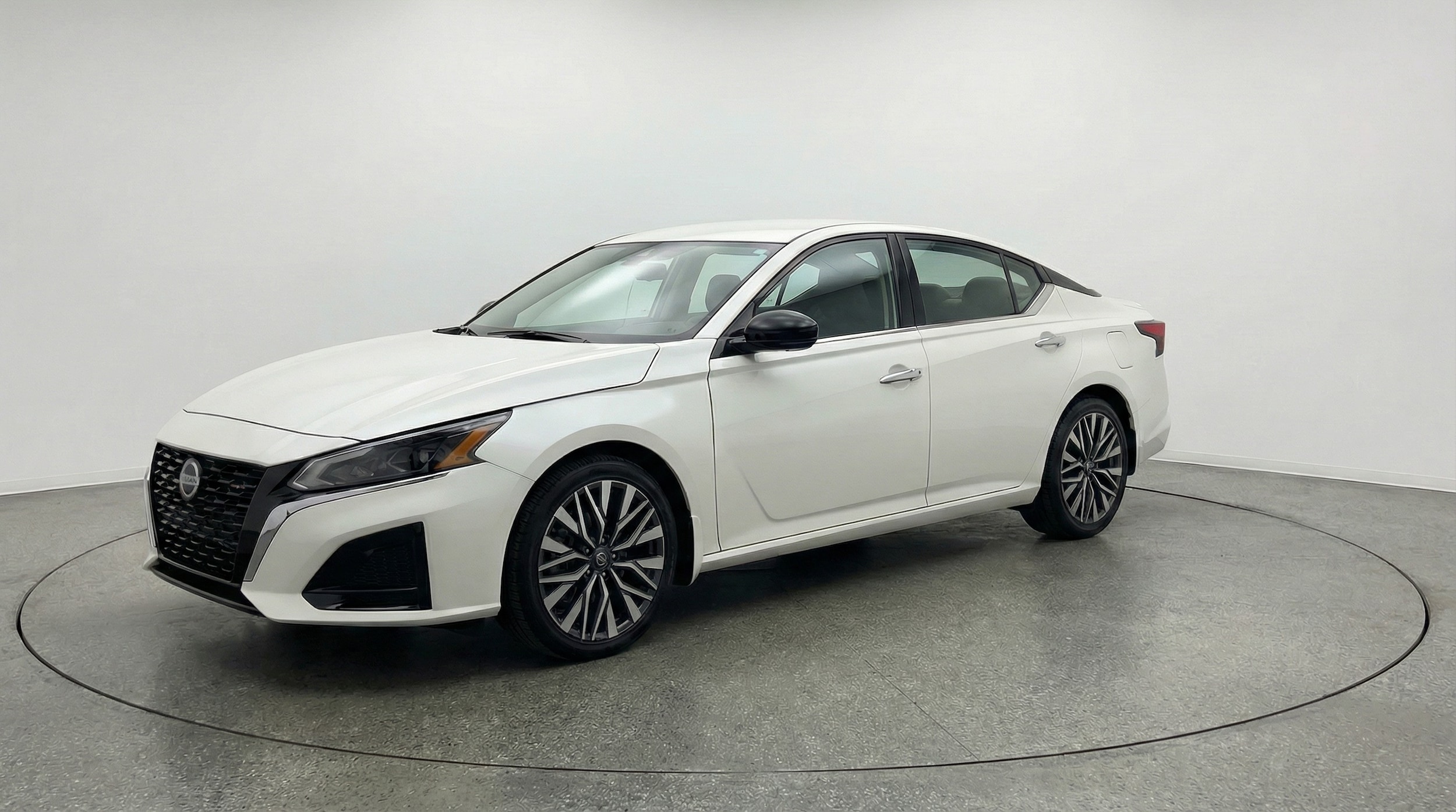 Thumbnail: 2025 Nissan Altima - 3