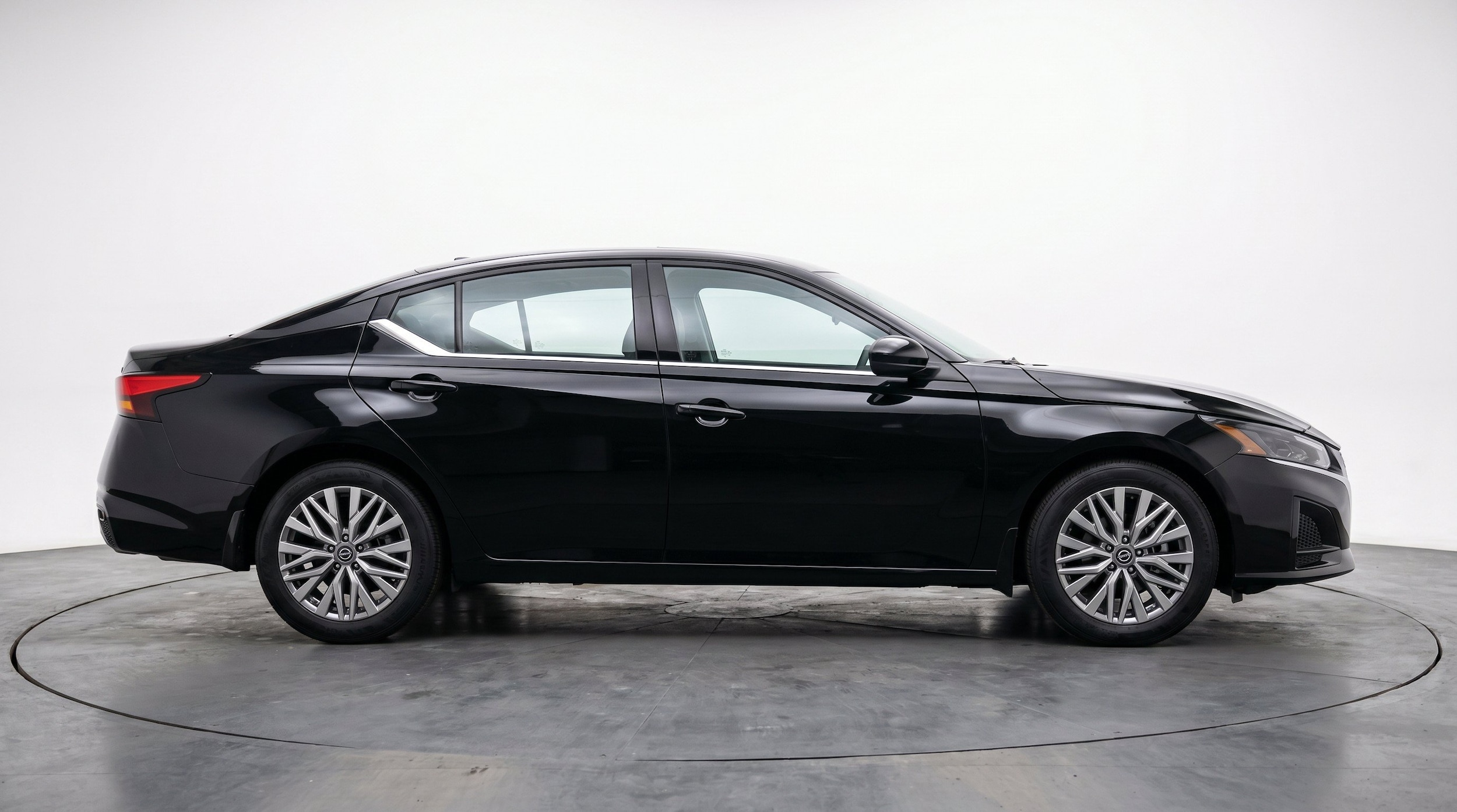 Thumbnail: 2026 Nissan Altima - 10