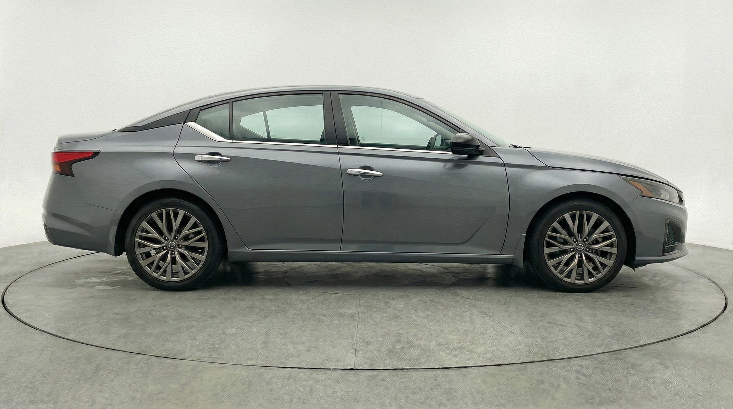 Thumbnail: 2025 Nissan Altima - 8