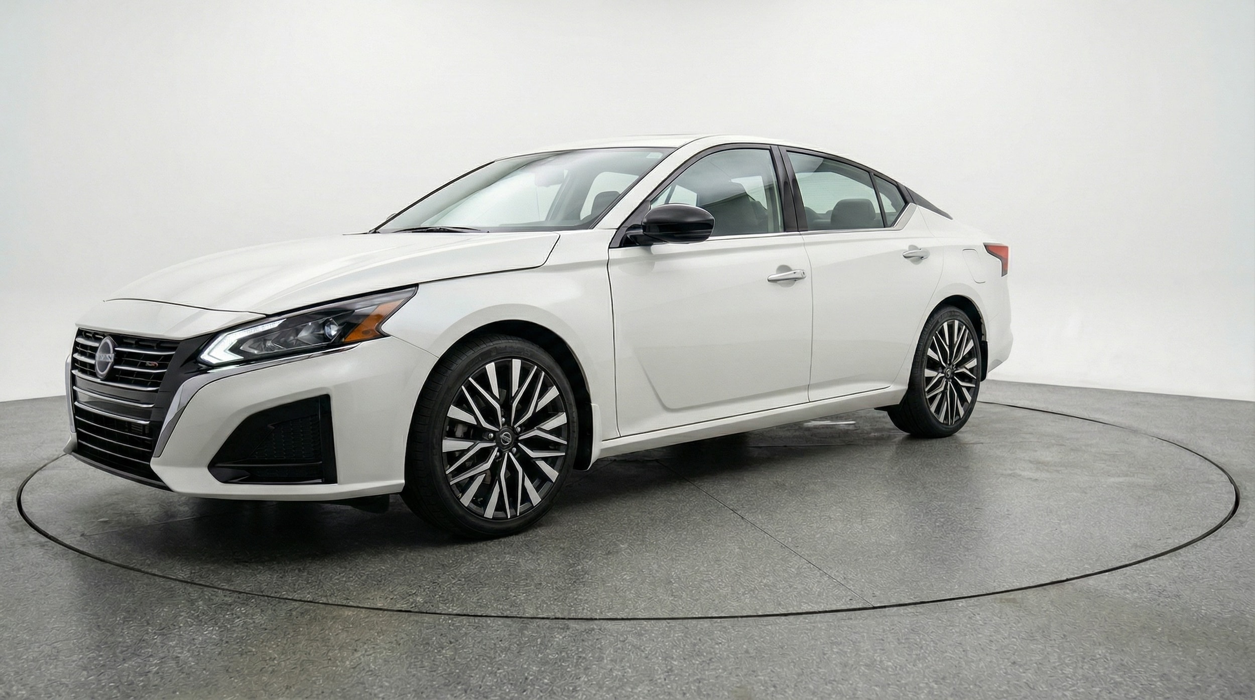 Thumbnail: 2025 Nissan Altima - 3