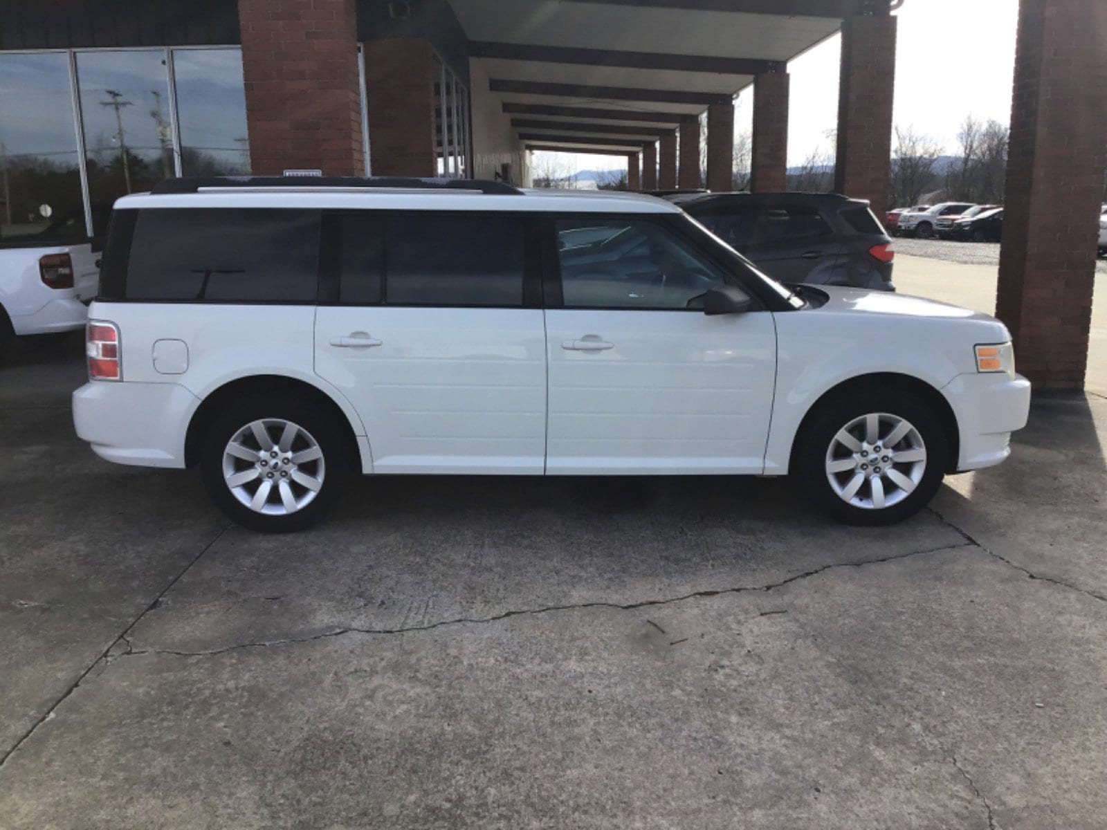 2009 Ford Flex SE's photo