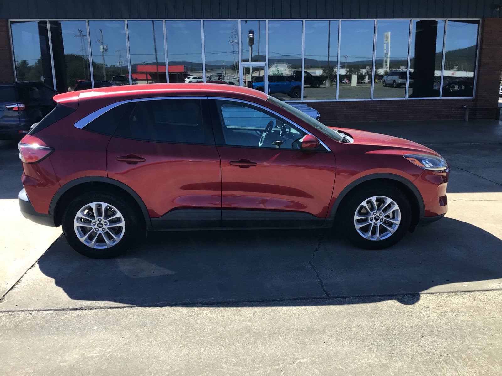 2020 Ford Escape SE