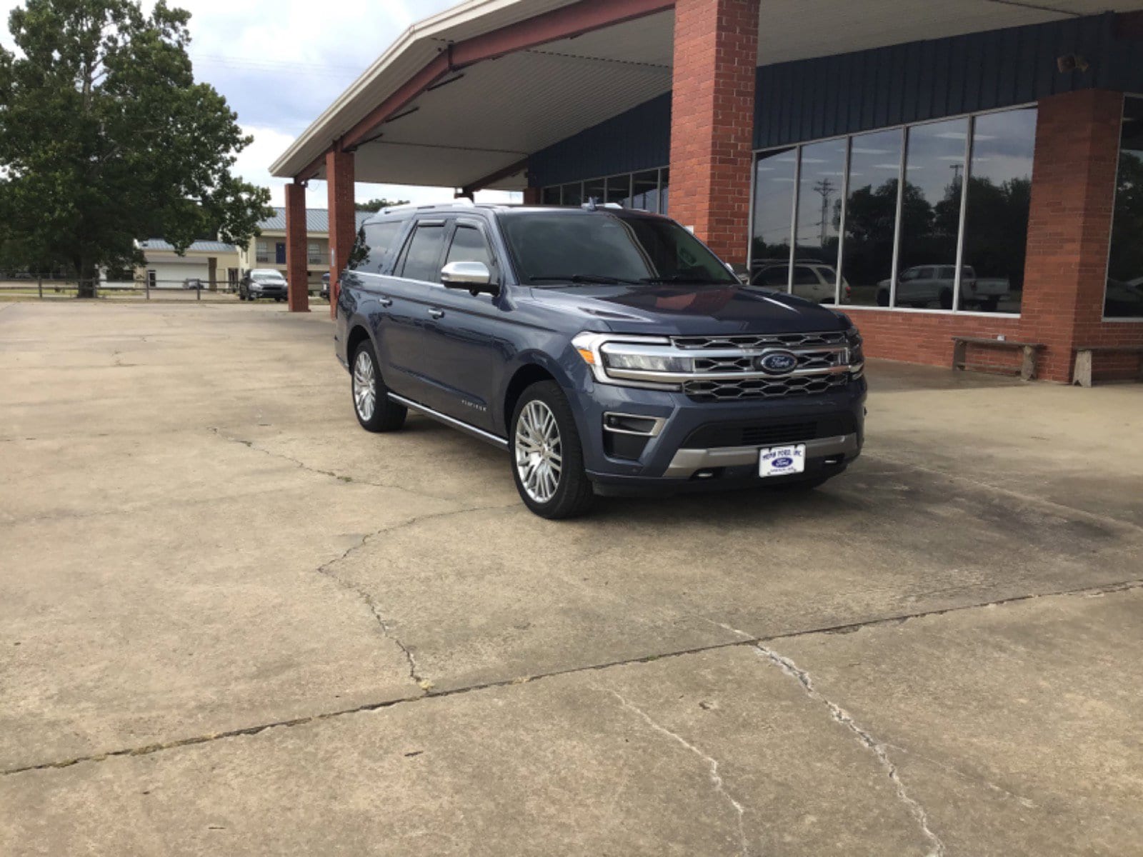 Used 2022 Ford Expedition Platinum with VIN 1FMJK1MT1NEA39713 for sale in Mena, AR