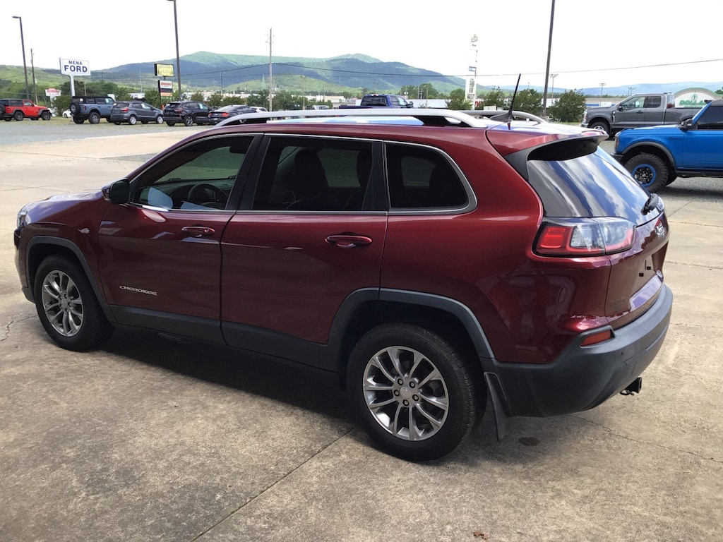 Used 2019 Jeep Cherokee Latitude Plus FWD SUV