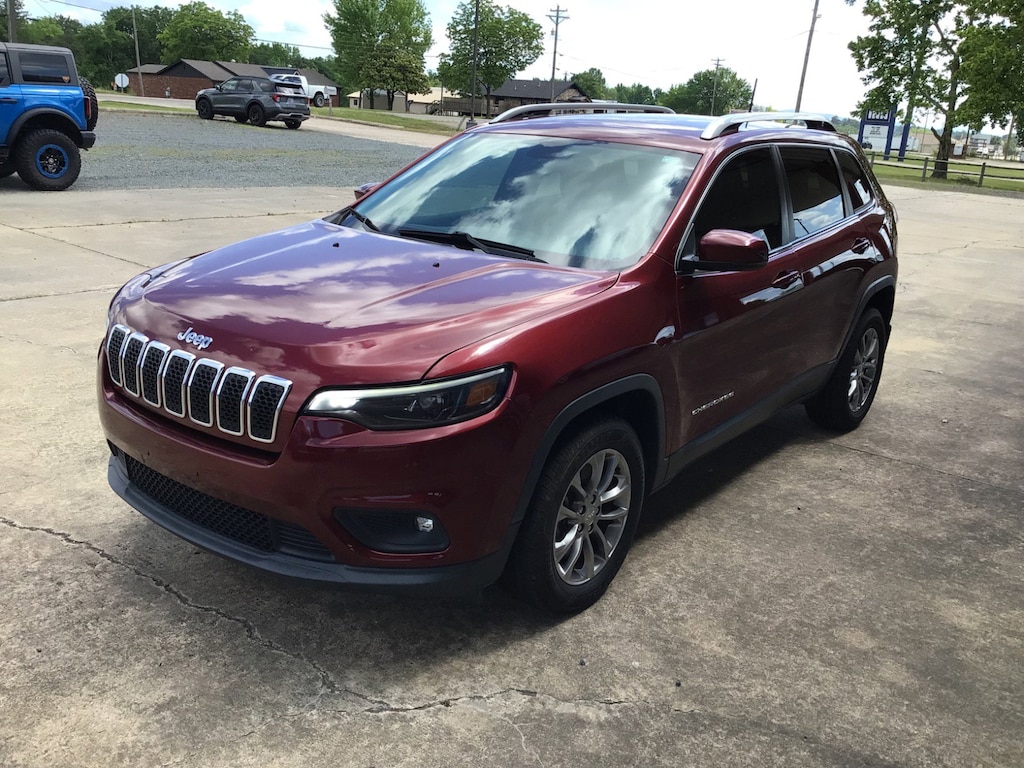 Used 2019 Jeep Cherokee Latitude Plus FWD SUV