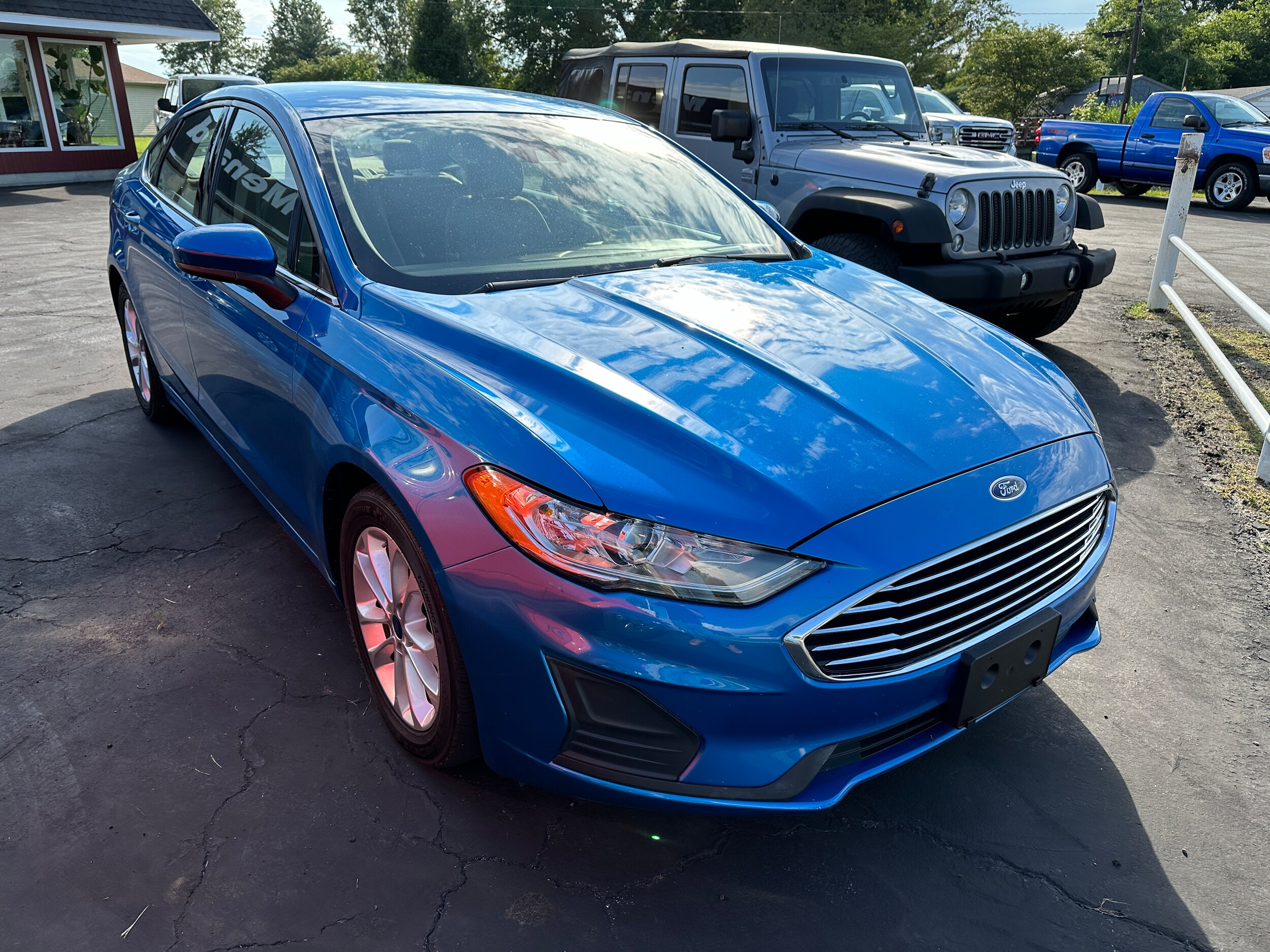 Used 2019 Ford Fusion SE with VIN 3FA6P0HD4KR162168 for sale in Ruma, IL