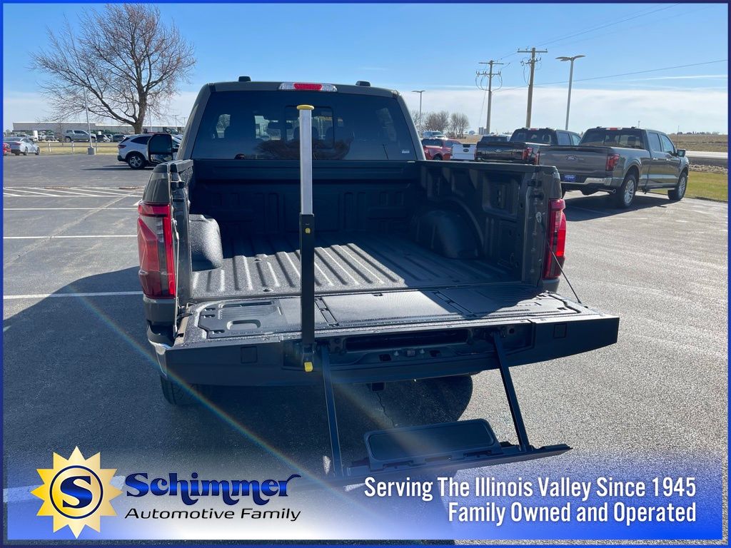 2026 Ford F-150 XLT - Photo 11