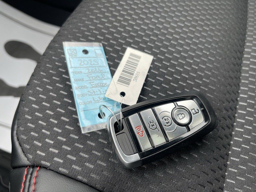 2026 Ford Escape ST-Line - Photo 39