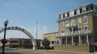 Building in Dixon, IL