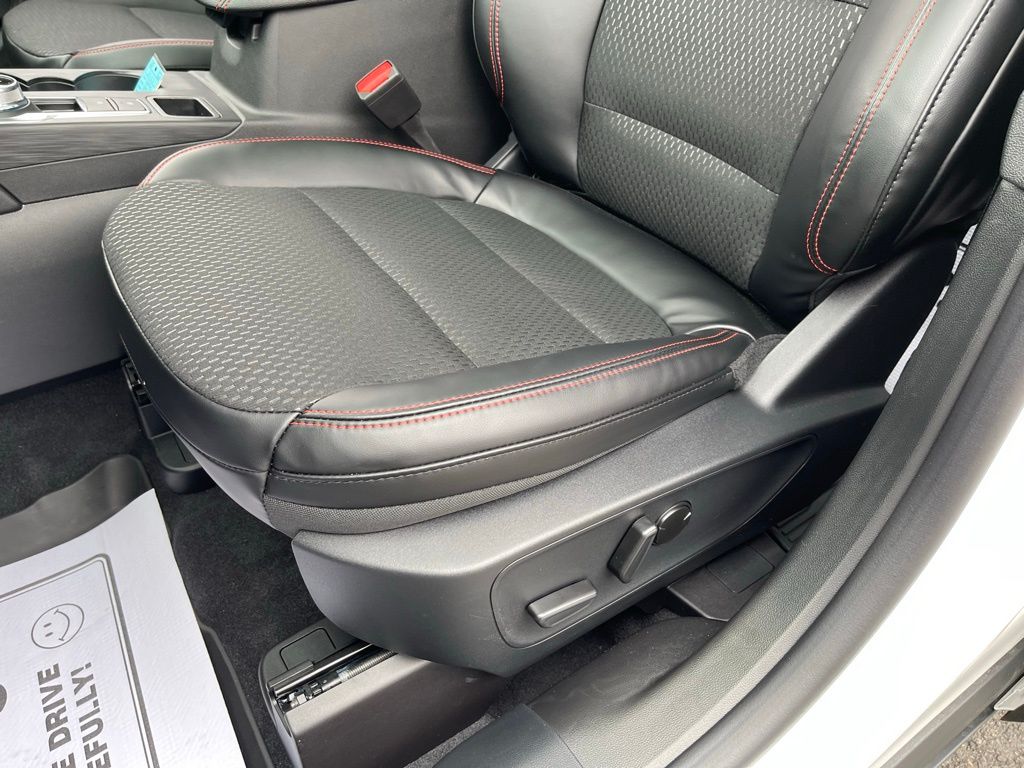 2026 Ford Escape ST-Line - Photo 11