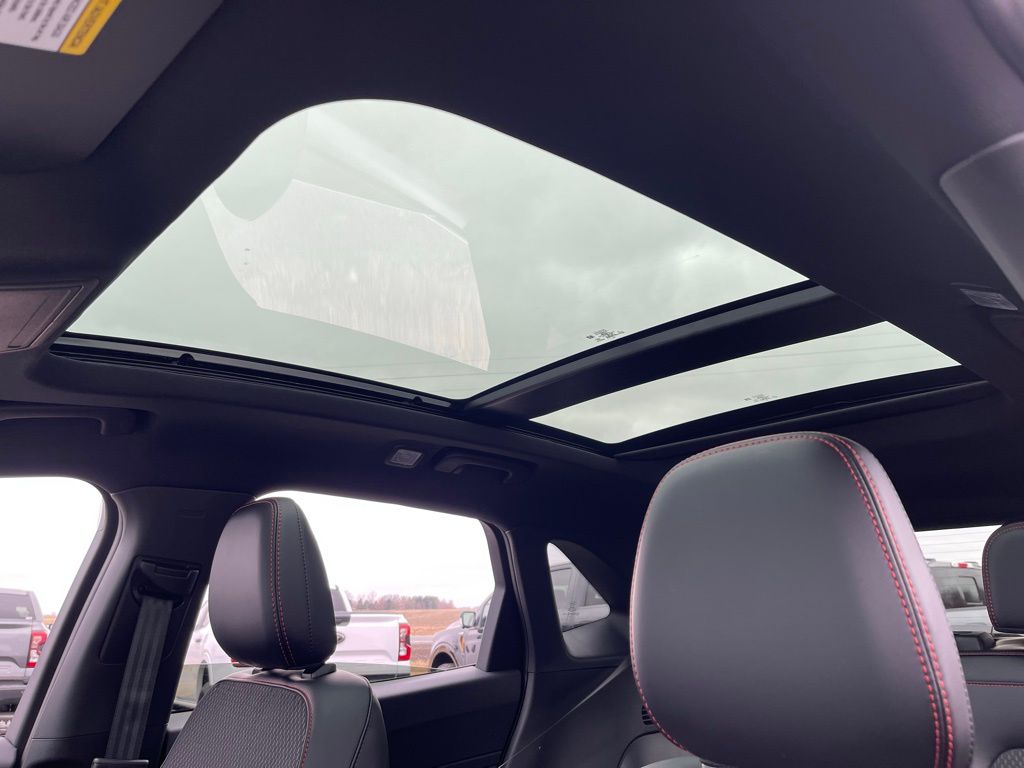 2026 Ford Escape ST-Line - Photo 9