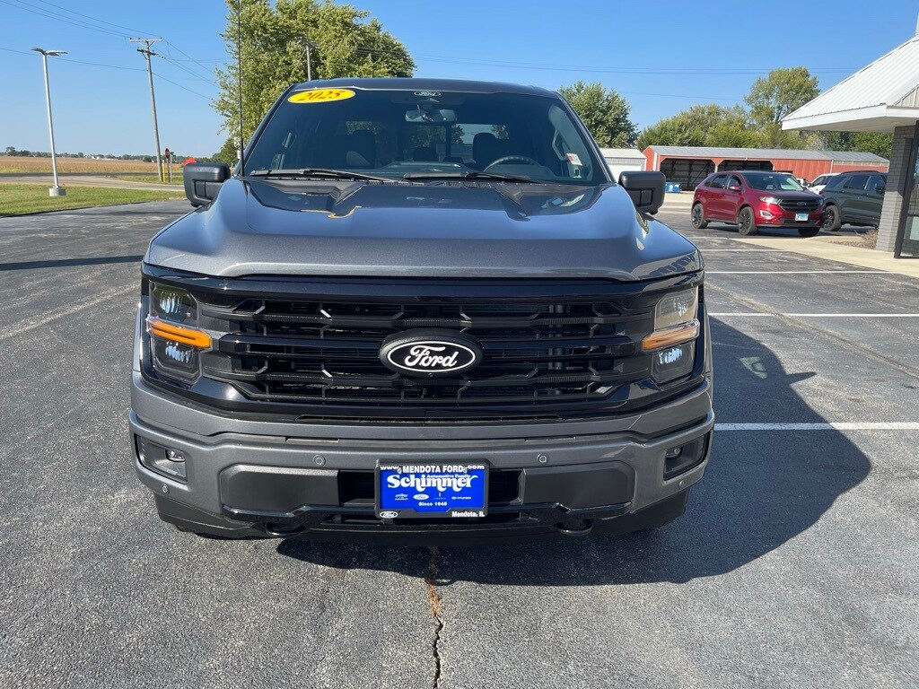 2025 Ford F-150 XLT photo 2