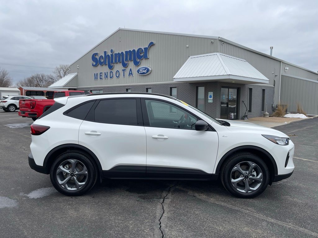 2026 Ford Escape ST-Line - Photo 8