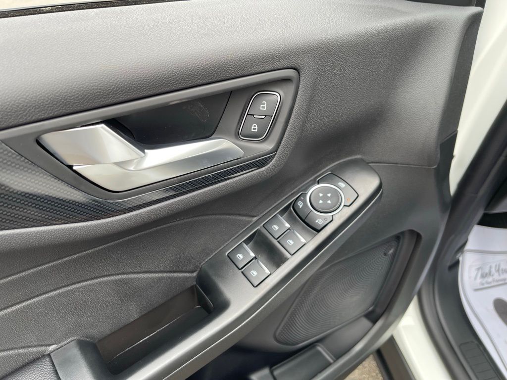 2026 Ford Escape ST-Line - Photo 18