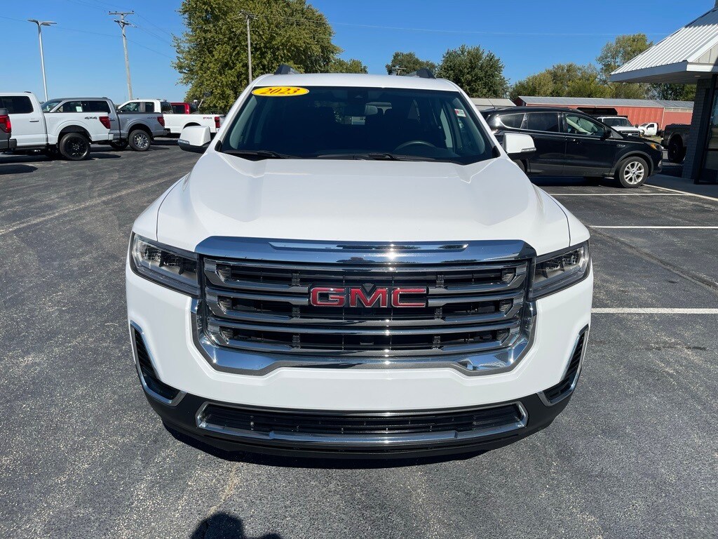 2023 Gmc Acadia SLE photo 2