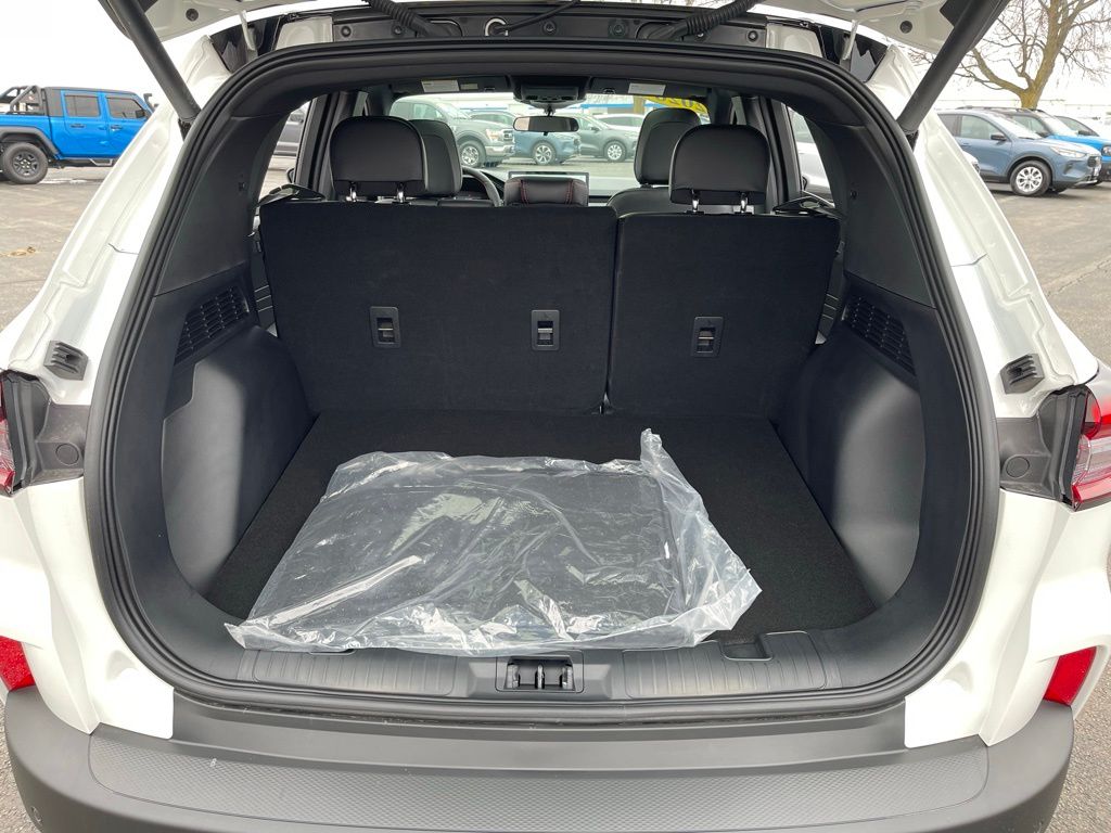 2026 Ford Escape ST-Line - Photo 16