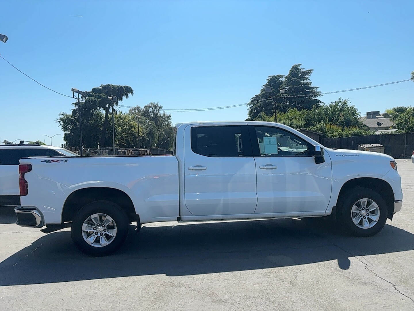 2023 Chevrolet Silverado 1500 LT photo 4