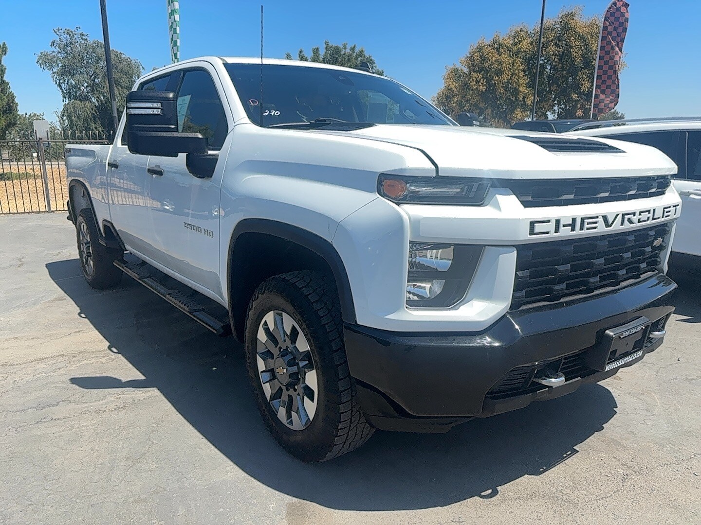 2022 Chevrolet Silverado 2500HD Custom photo 2
