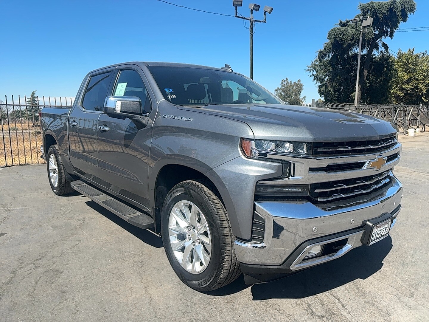 2020 Chevrolet Silverado 1500 LTZ photo 2