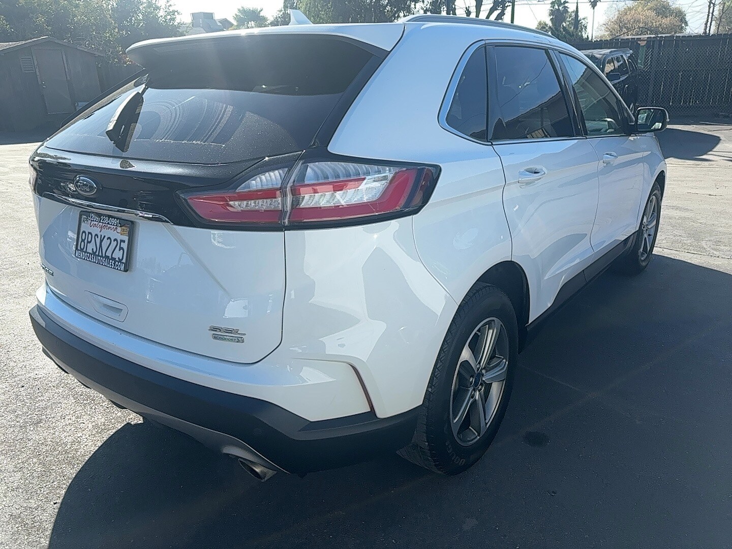 2020 Ford Edge SEL photo 4