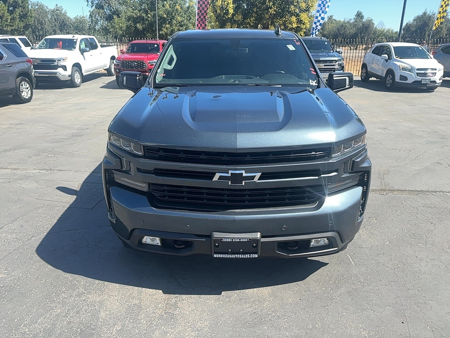 2020 Chevrolet Silverado 1500 RST photo 3