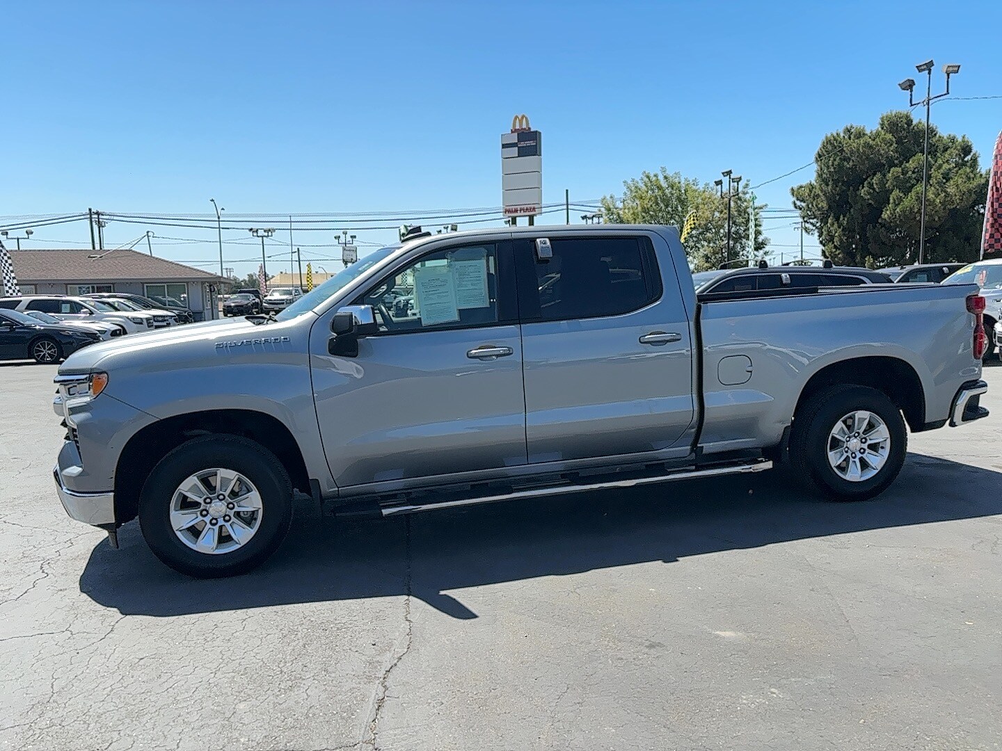 2024 Chevrolet Silverado 1500 LT photo 4