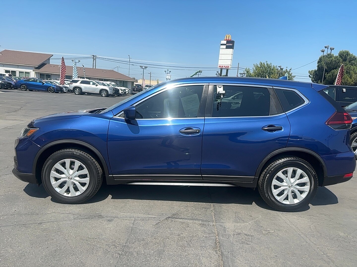 2018 Nissan Rogue S photo 3