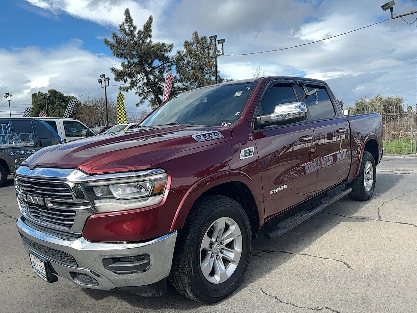 2019 Ram 1500 Laramie photo 2