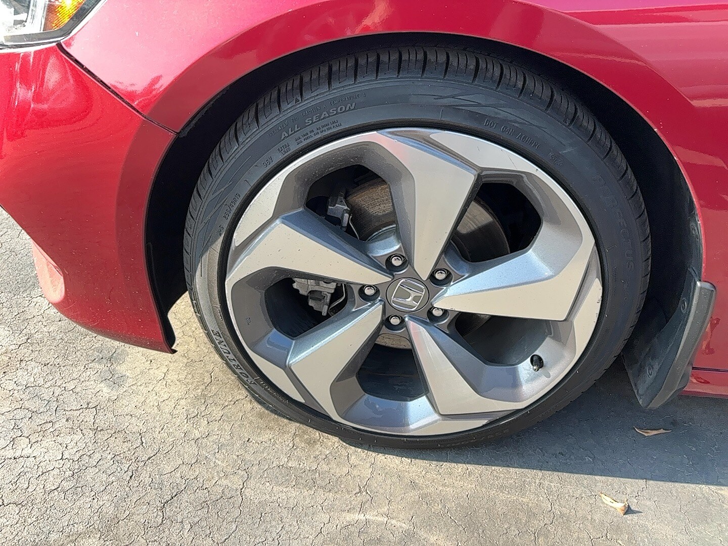 2018 Honda Accord Touring photo 4