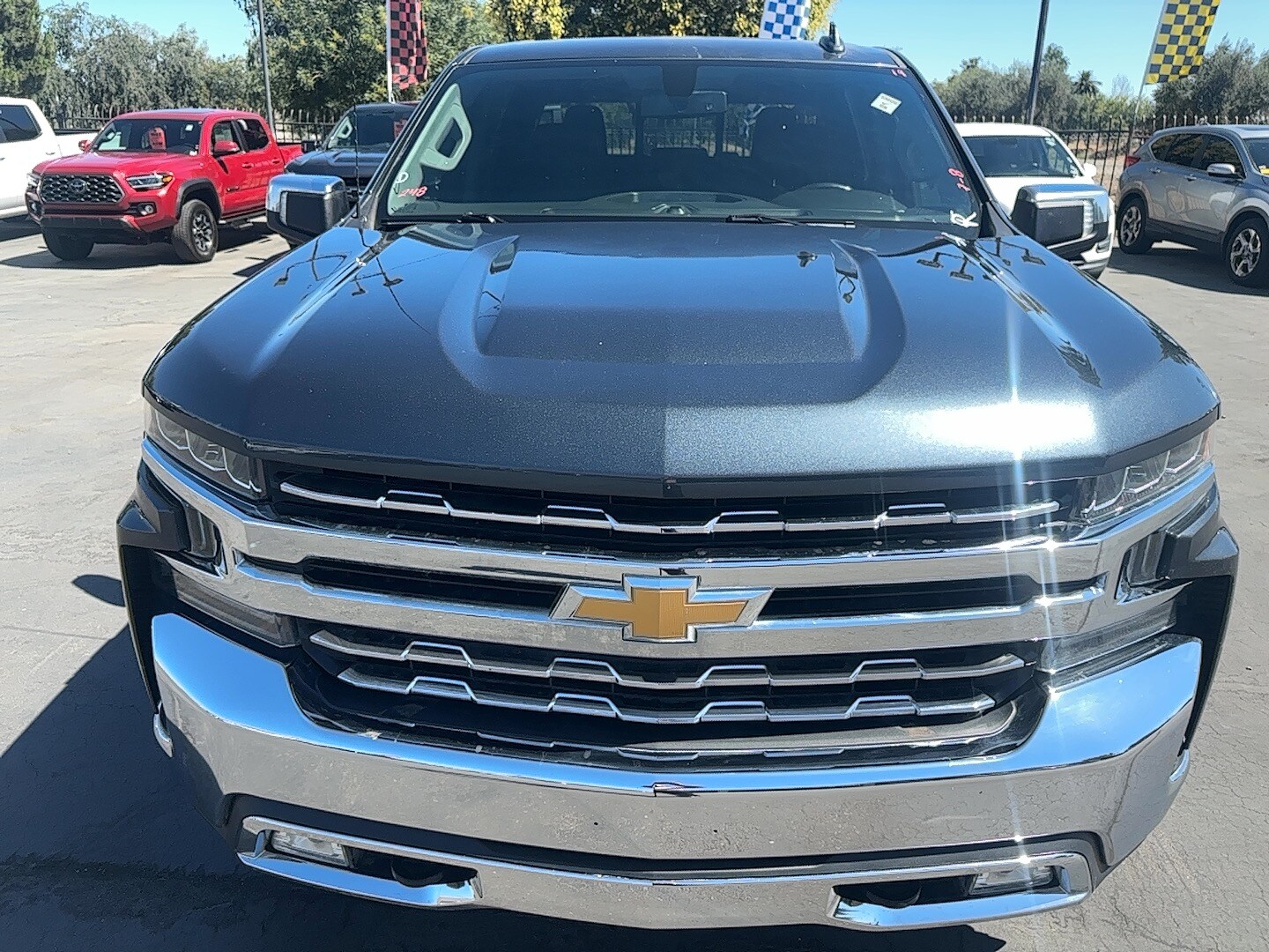 2019 Chevrolet Silverado 1500 LTZ photo 2