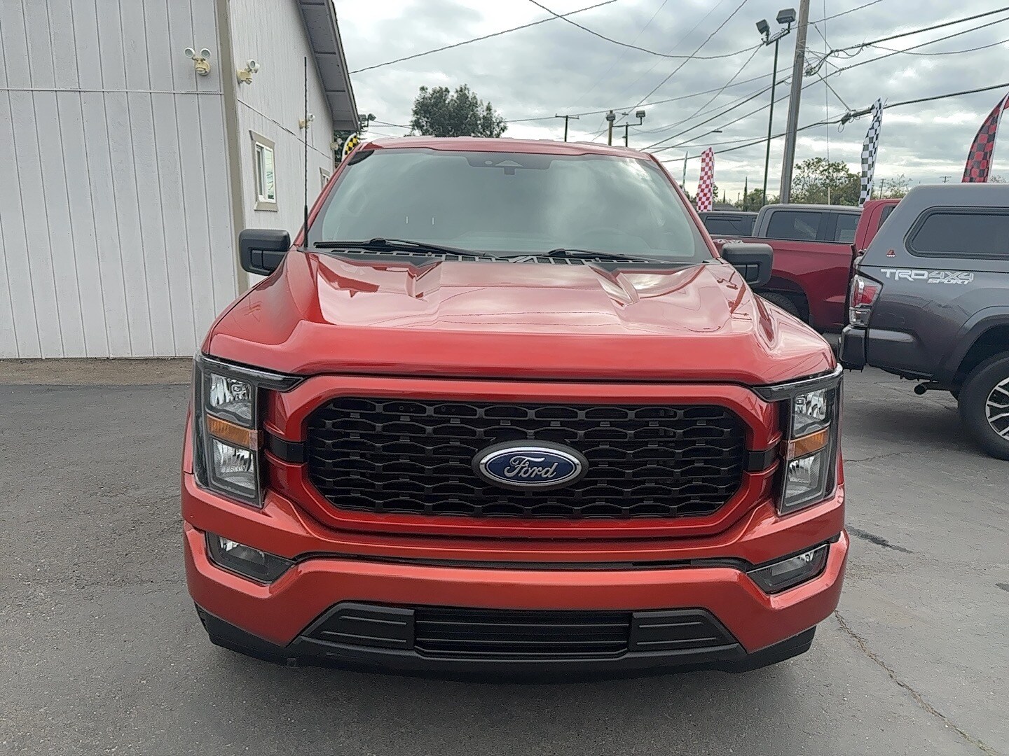 2023 Ford F-150 photo 2