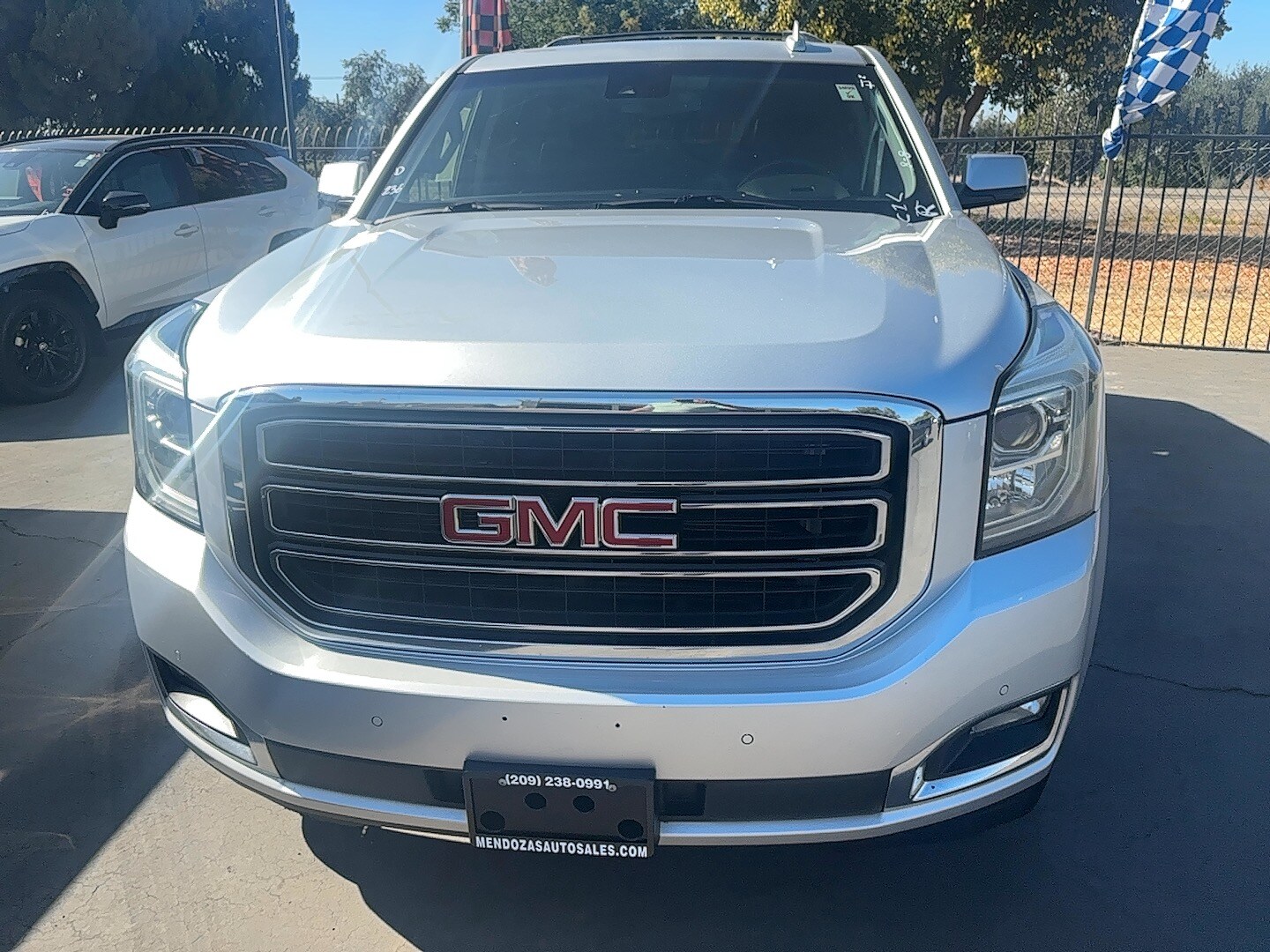 2017 Gmc Yukon XL SLT photo 3