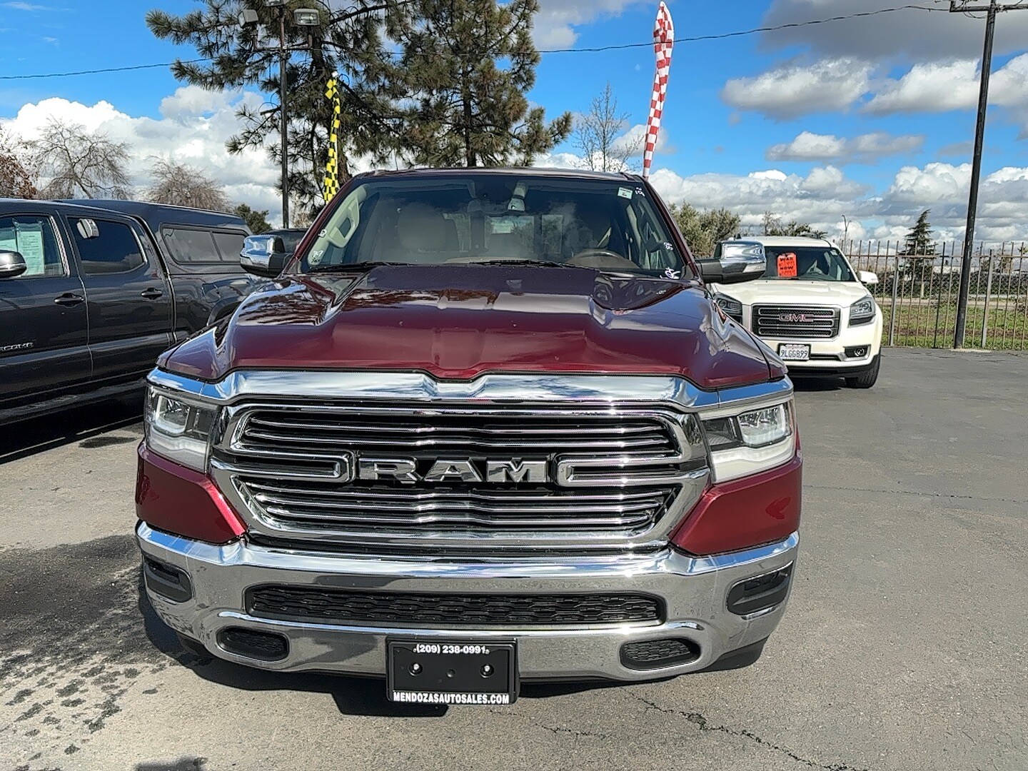 2019 Ram 1500 Laramie photo 3