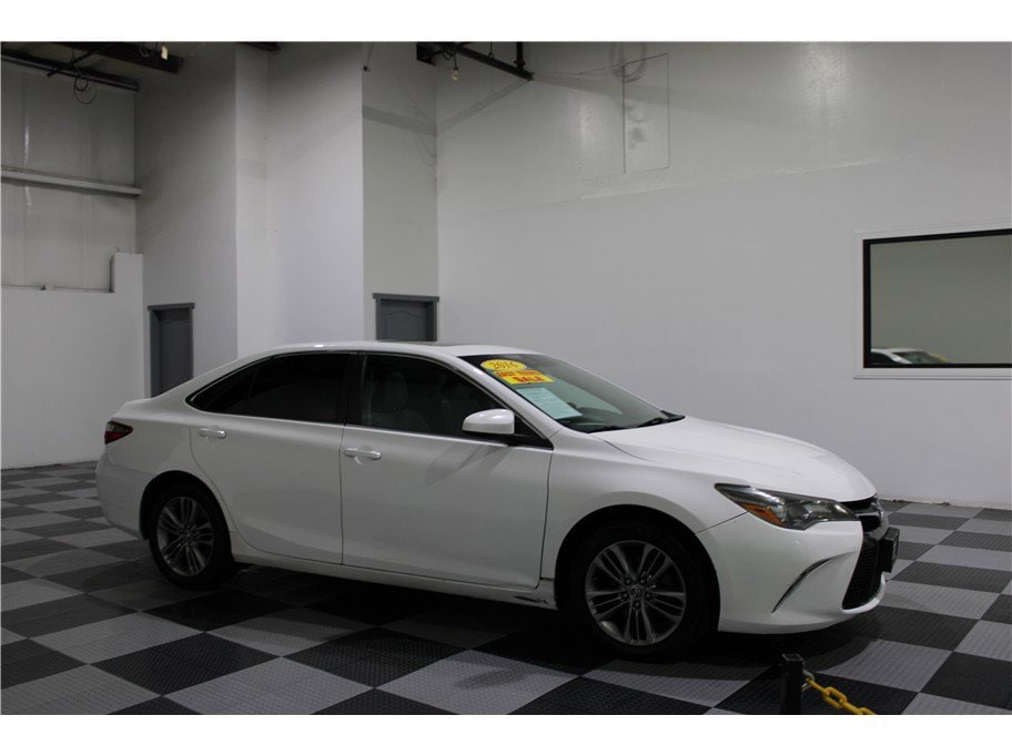 2016 Toyota Camry Special Edition