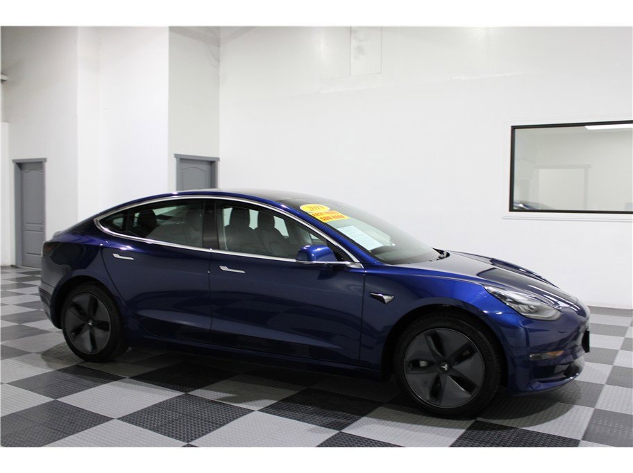 2019 Tesla Model 3 Base