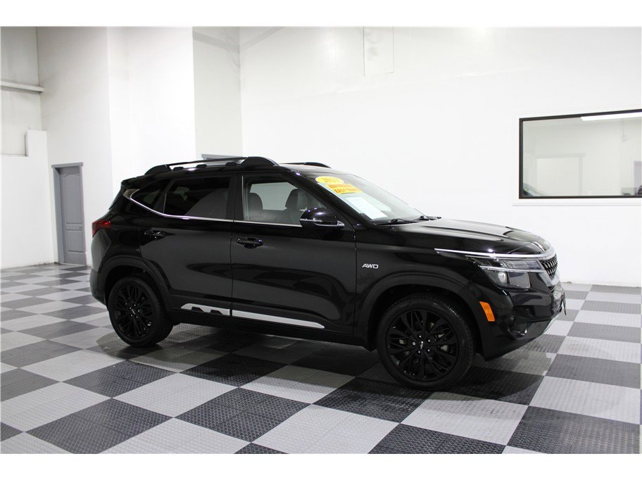 2023 Kia Seltos Nightfall