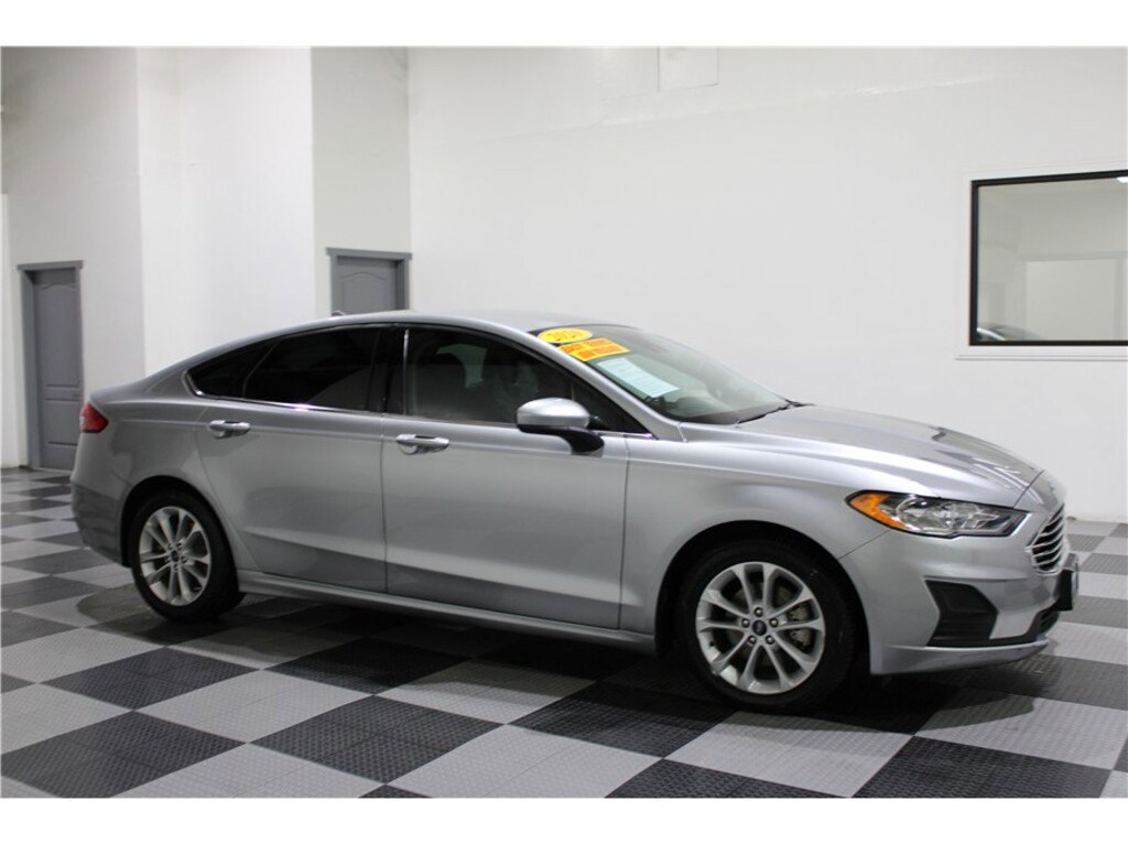 Used 2020 Ford Fusion Hybrid SE Sedan