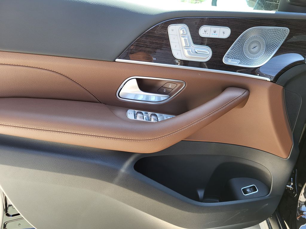 2025 Mercedes-Benz GLS Base - Photo 19