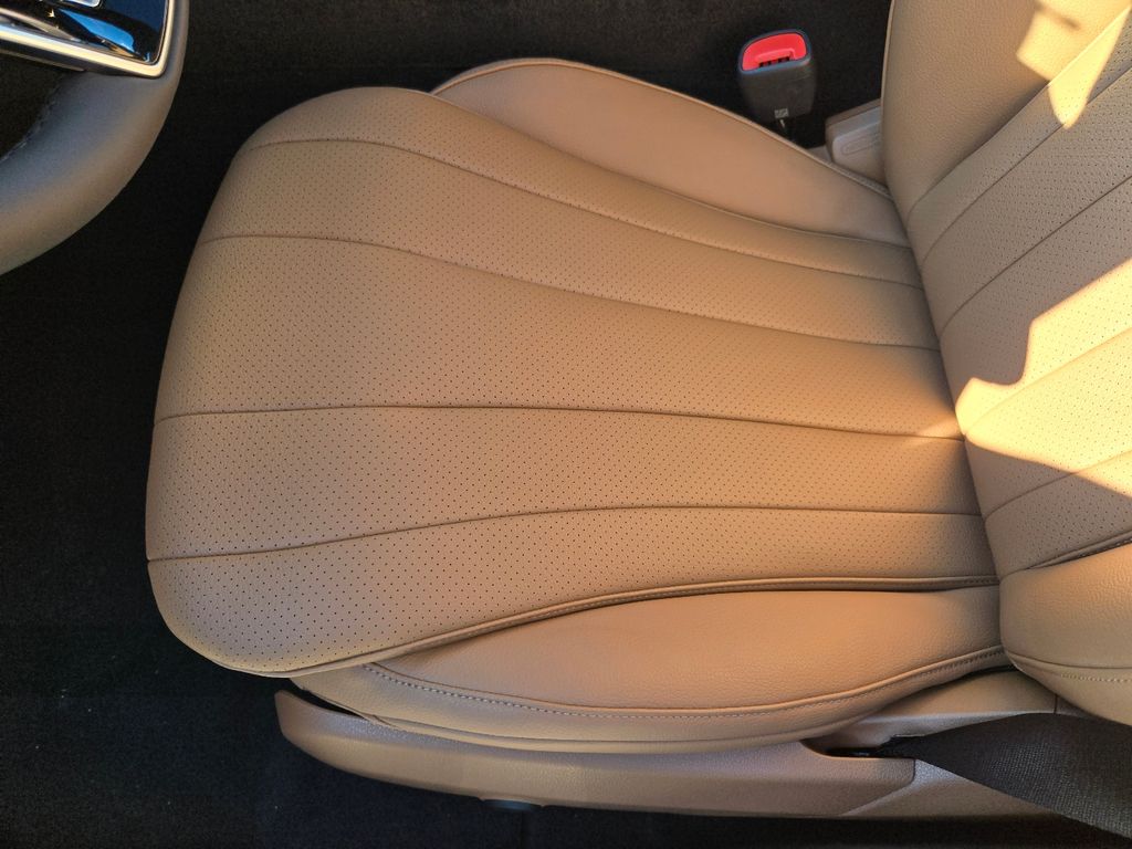 2026 Mercedes-Benz E-Class E350 - Photo 11
