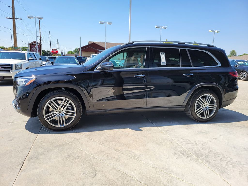 2025 Mercedes-Benz GLS Base - Photo 44