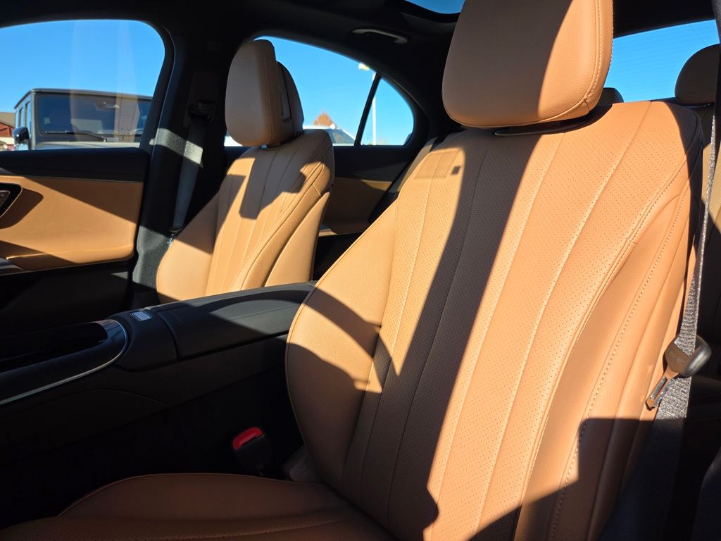 2026 Mercedes-Benz E-Class E350 - Photo 12