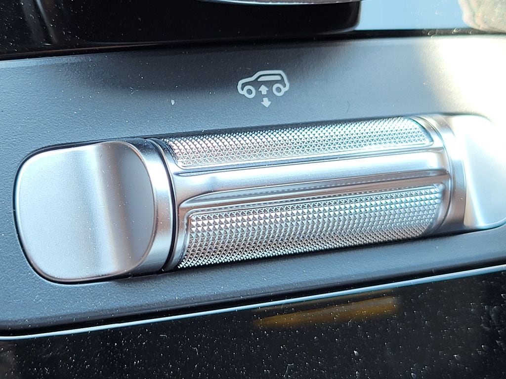 2025 Mercedes-Benz GLS Base - Photo 31