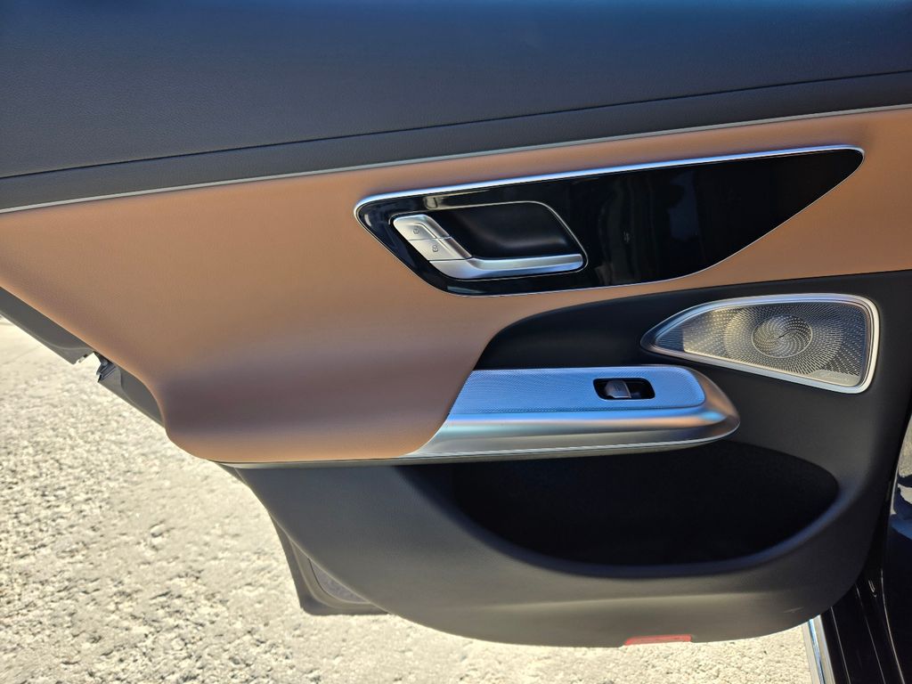 2026 Mercedes-Benz E-Class E350 - Photo 35